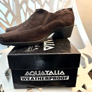 Aquatalia brown suede boots
